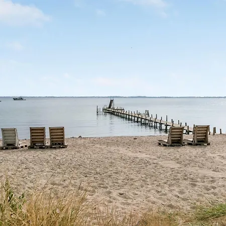 Gunlef - 50m From The Sea By Interhome *