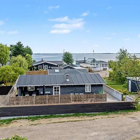 Gunlef - 50m From The Sea By Interhome